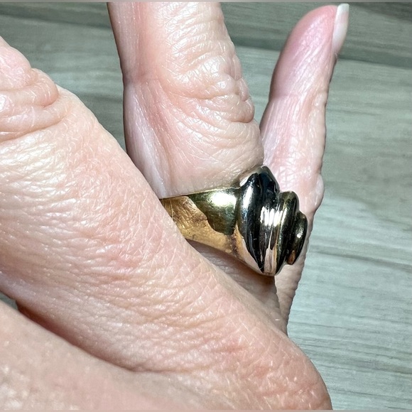 Vintage Designer Signed IBB Two Tone Sterling Silver Dome Ring, Size 6.5, 4.8g - Picture 10 of 11